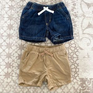 Old Navy 6-12 mo 2 pack baby boys blue jean & khaki shorts like new